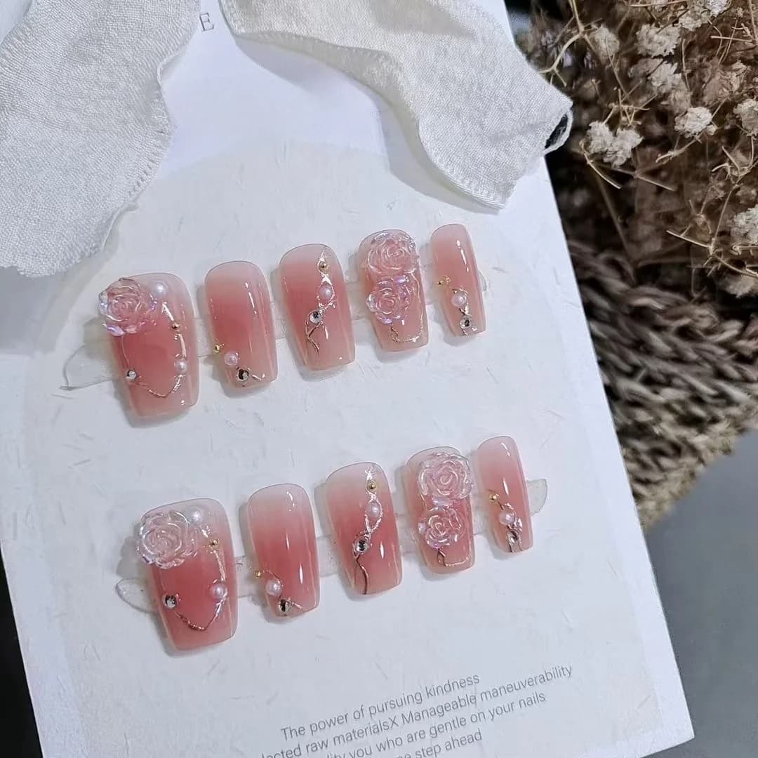 Zlaté kamélie nalepovací nehty, květinový design, sladký styl, manikúrní sada
