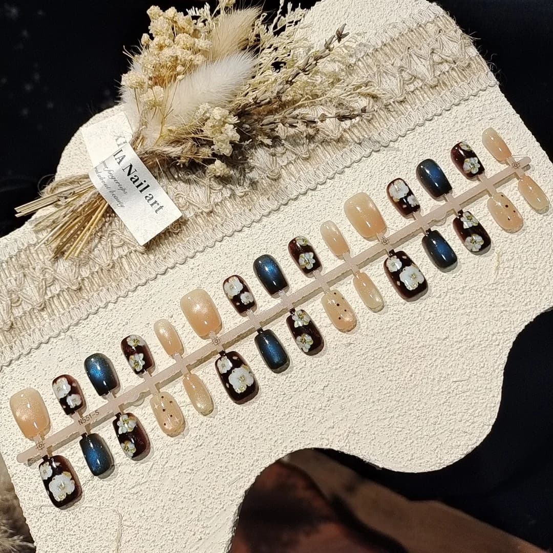 Nalepovací nehty Cat Eye se skleněnými korálky, podzimní styl