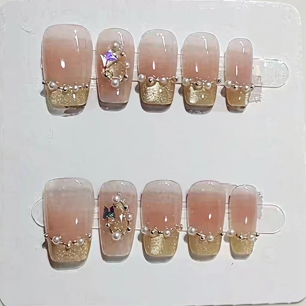 Nalepovací nehty French tip s motýlkem, jemně růžová, 10 kusů