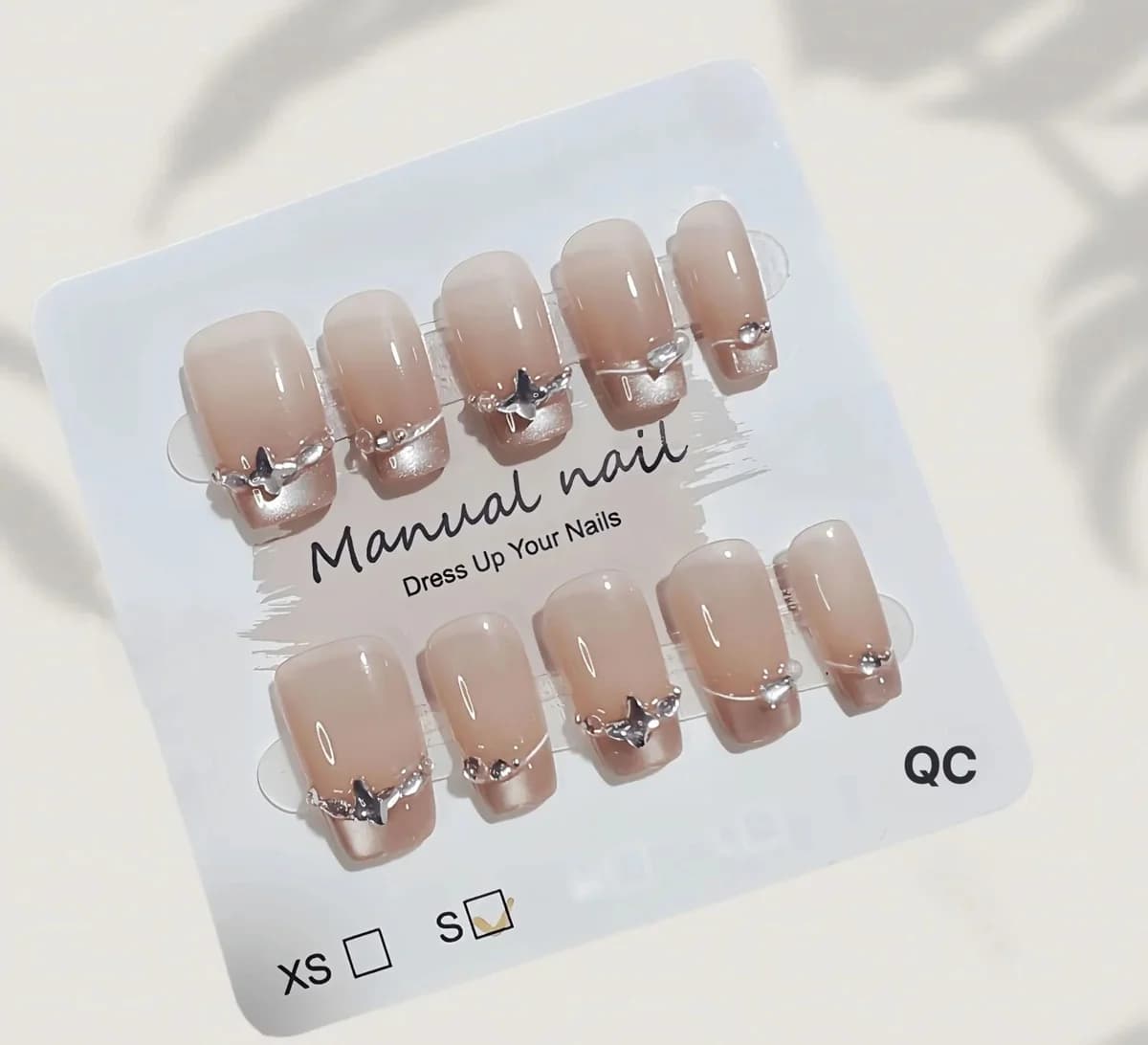 Nalepovací nehty French Tip s motýlími kamínky a kočičím okem
